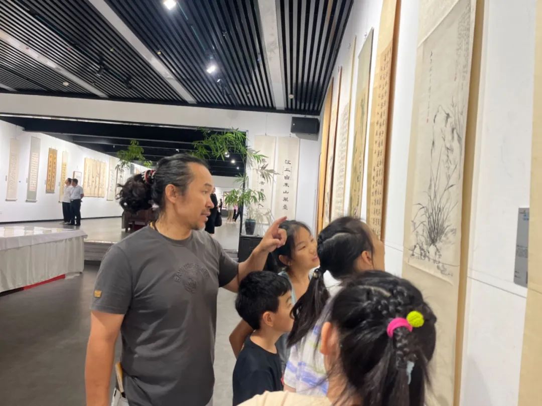 跨越三百年的河南书画名作集体亮相郑州天下收藏文化街(图5)