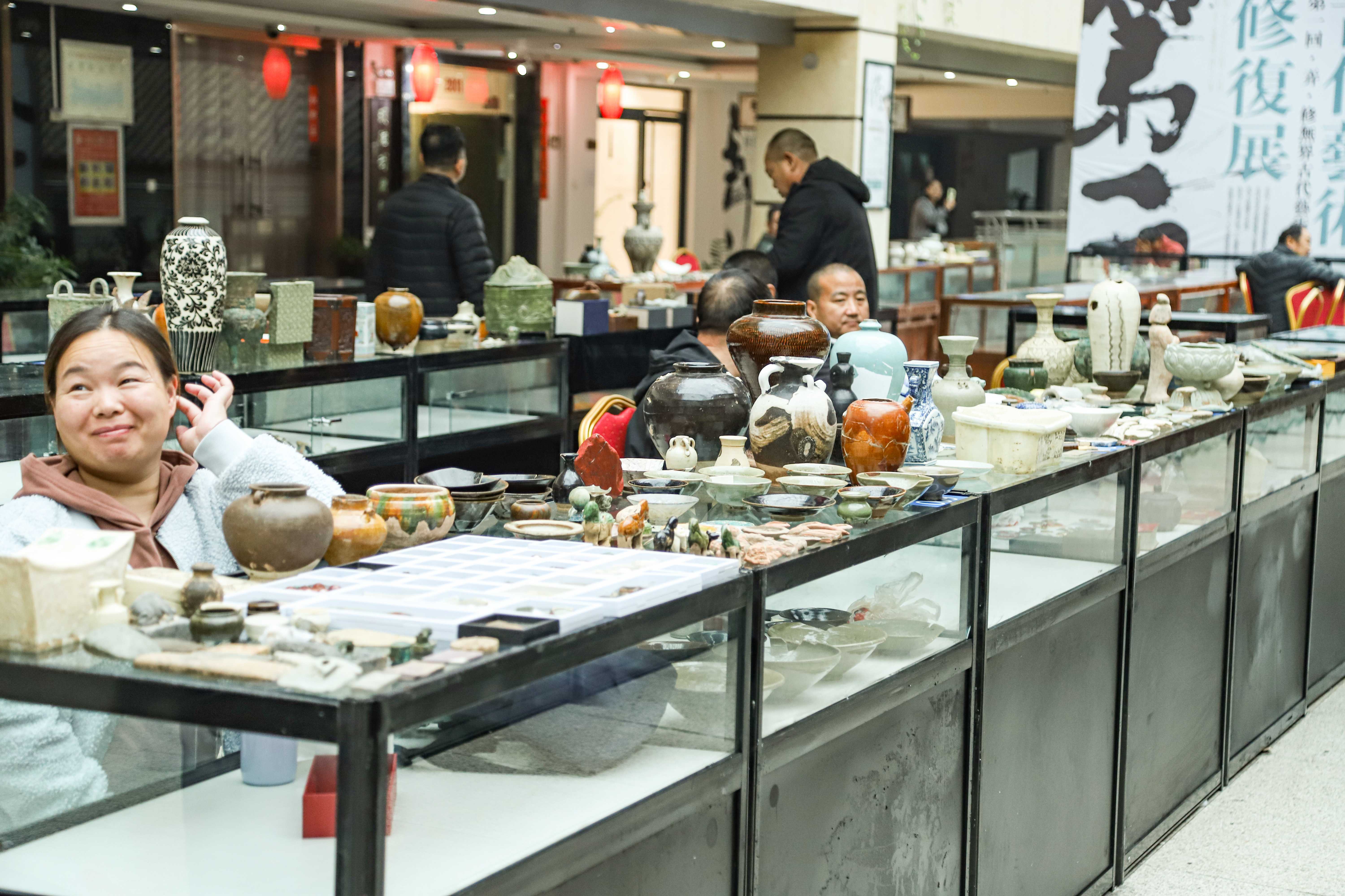 寻瓷春秋启幕倒计时！郑州天下收藏文化街，布展就绪，明日正会捡漏忙！(图12)