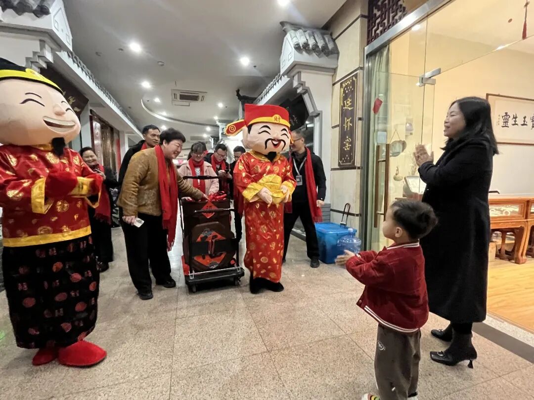 千份福袋，万分心意！天下收藏开工日记(图2)